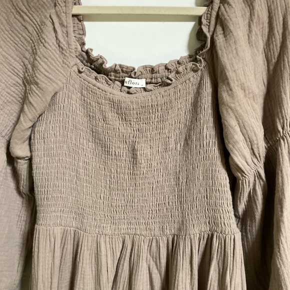 Neuflora Marlow Dress Size Medium - Picture 6 of 7